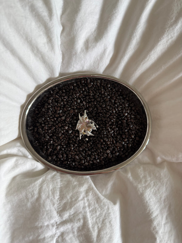 „Ena“ pierced charm- Monoklin