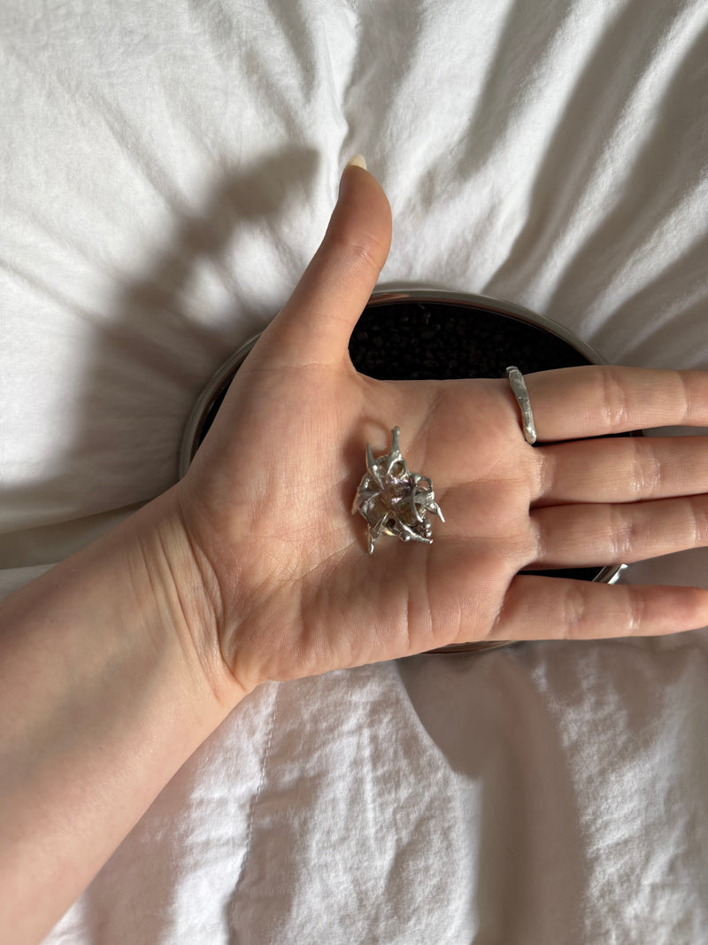 „Ena“ pierced charm- Monoklin — view 2