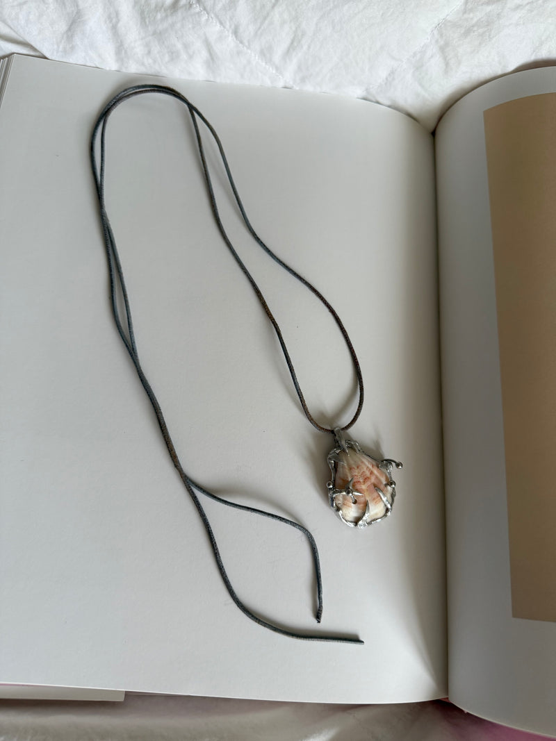„lys“ pierced charm - Monoklin — view 4