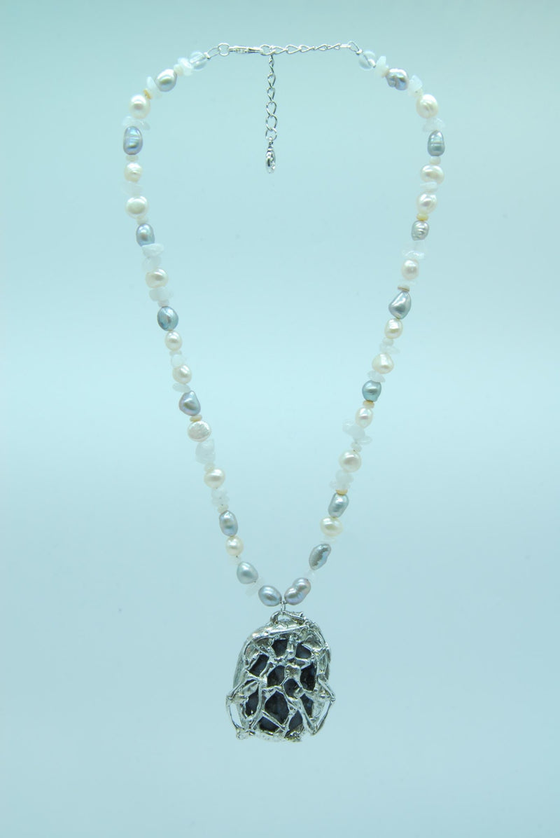 „X2C“ -Monoklin pearl chain — view 2