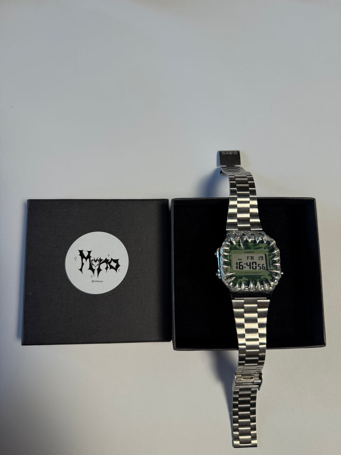 "16:40;56 PM" - CASIO WATCH MONOKLIN
